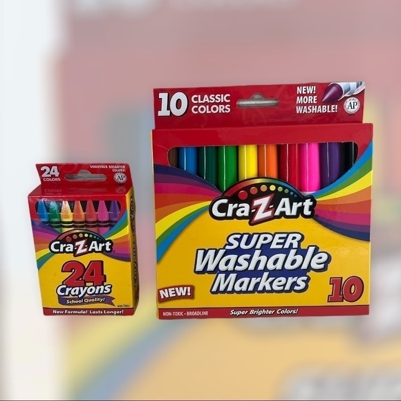 Crayola Coloring Pals coloring book with crayons and markers - Picture 3 of 3